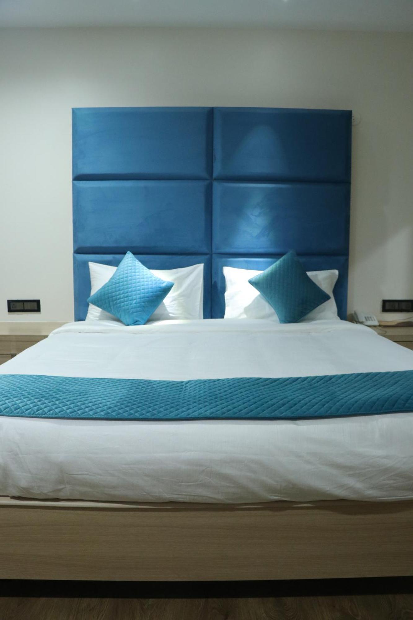 Pt Moolraj Residency Hotel Una  Екстериор снимка